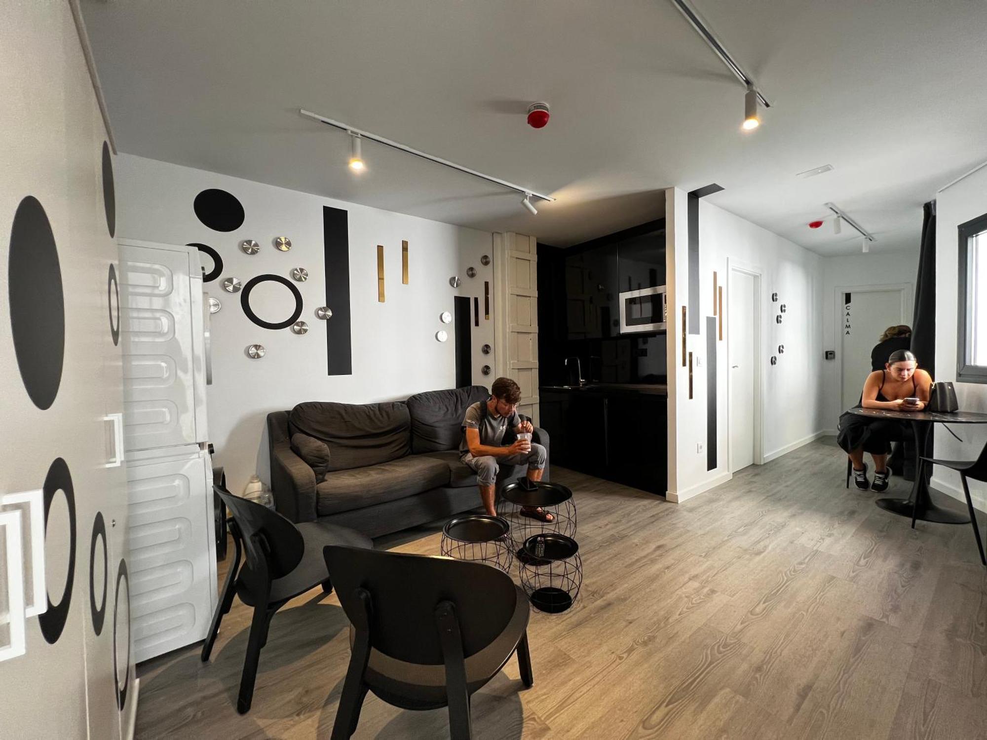 Hostel لقنت المظهر الخارجي الصورة